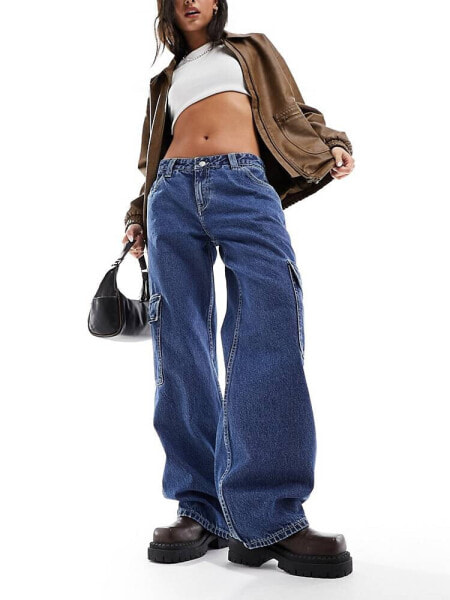 Dr Denim Hill cargo low waist relaxed fit wide straight leg jeans with pockets in pebble mid stone