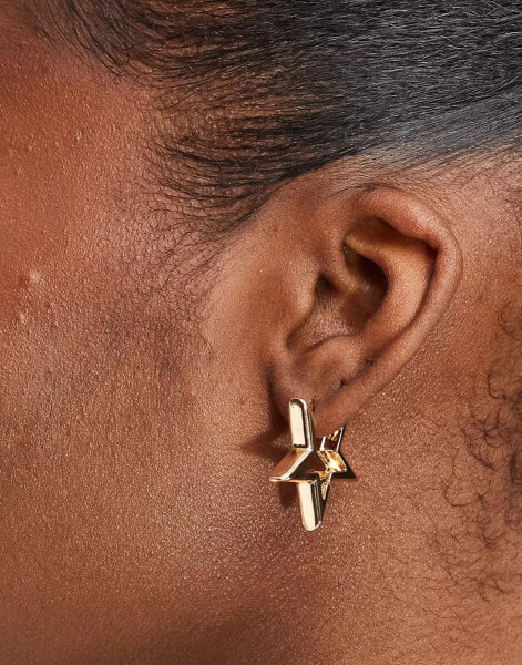 DesignB London star earrings in gold