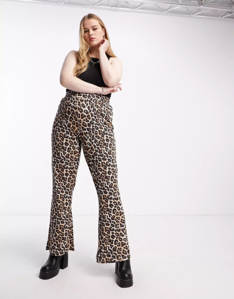 Noisy May Curve flared trousers in leopard print