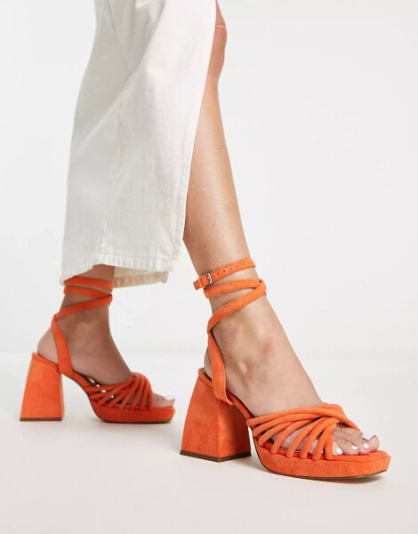 MIM Net heeled strappy sandal in peach