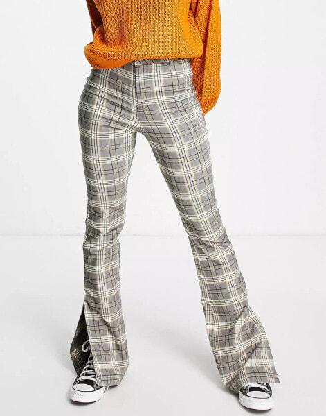 Noisy May flared trousers in grey & cream check