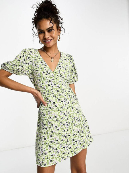 Glamorous short sleeve wrap mini dress in green retro floral