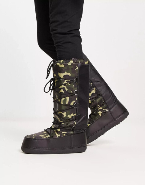 Truffle Collection – Schneestiefel mit hohem Schaft und Military-Muster