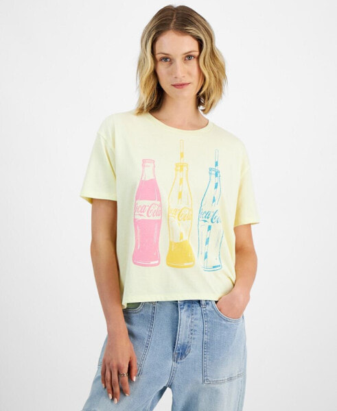 Juniors' Coca Cola Graphic T-Shirt