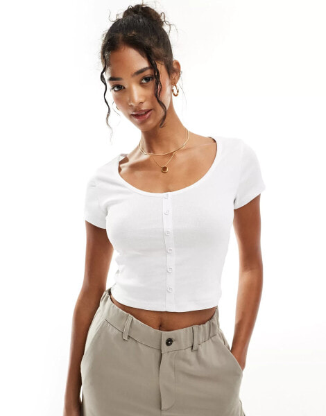 New Look button through scoop neck tee in white