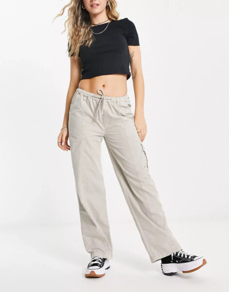 Reclaimed Vintage 00's low rise cargo trouser in stone