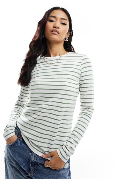 New Look long sleeve crew neck top in green stripe