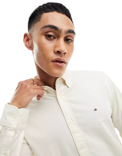 Tommy Hilfiger 1985 flex oxford regular fit shirt in cream