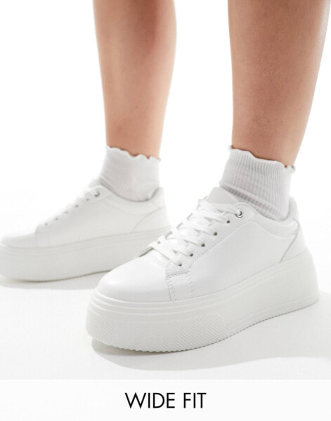 ASOS DESIGN Wide Fit Dream chunky trainer in white