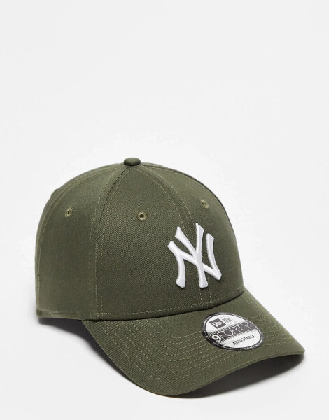 New Era 9forty NY Yankees cap in green