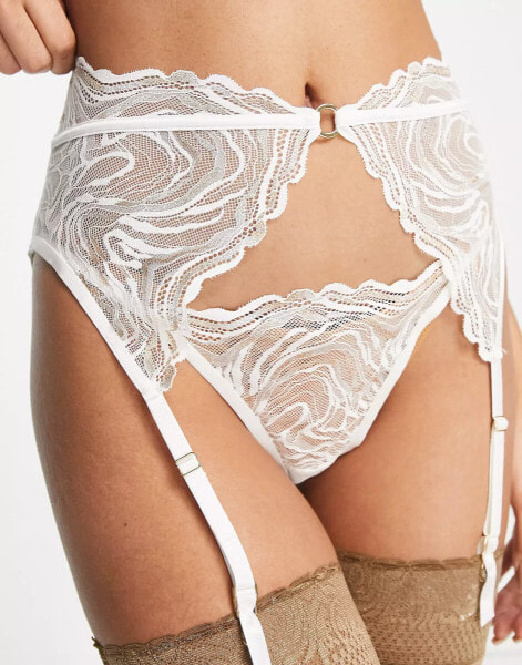 ASOS DESIGN – Bridal – Strumpfhalter-Gürtel in Weiß mit Metallic-Wirbelmuster aus Spitze