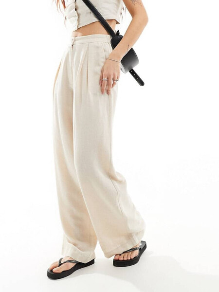 Reclaimed Vintage mensy wide leg trouser in linen look