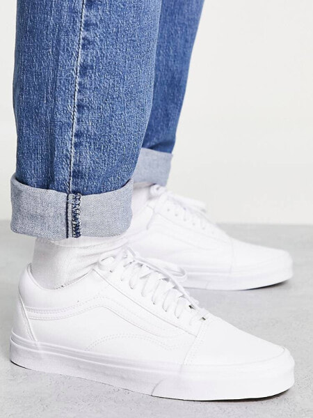 Vans Old Skool trainers in white