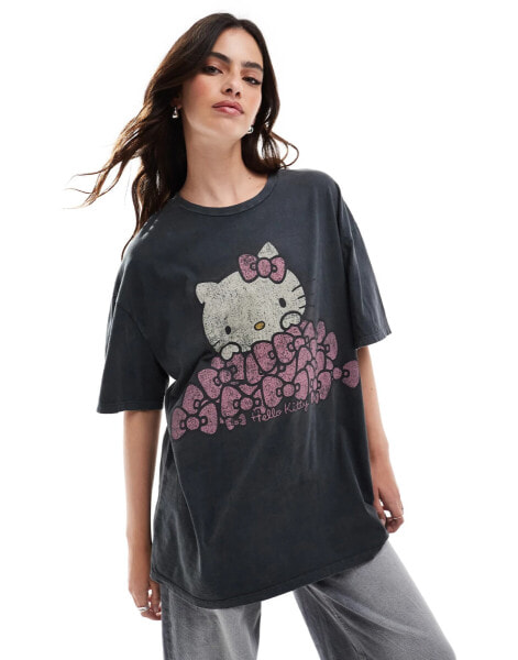 Stradivarius 'hello kitty' tee in charcoal