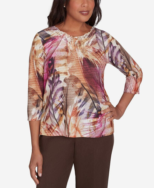 Petite Wine Country Feathers Lace Detailed Crew Neck Top