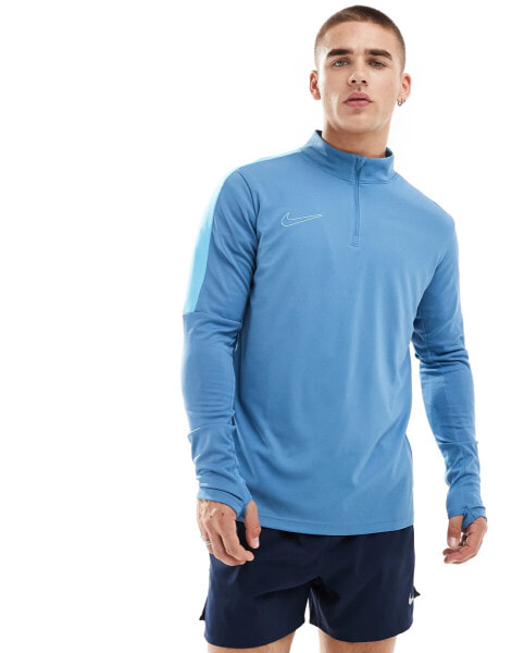 Nike Football – Academy 23 – Sweatshirt in Hellblau mit kurzem Reißverschluss