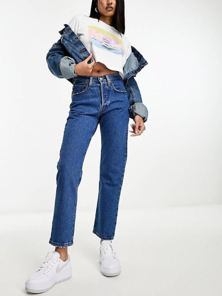 Levi's 501 crop jean in mid blue