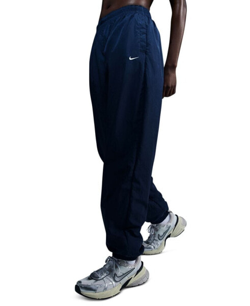 Women's Sportswear Essential Mid-Rise Oversized Woven Jogger Pants