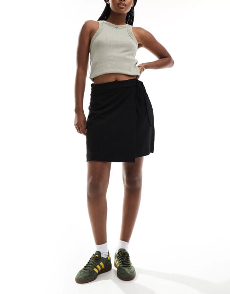 JDY tie detail tailored skort in black