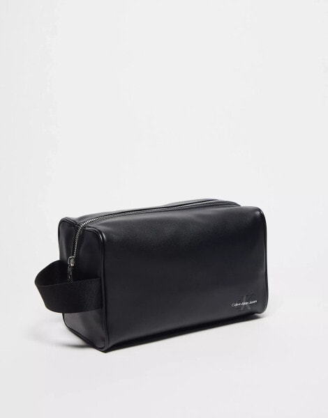 Calvin Klein Jeans classic logo washbag on black