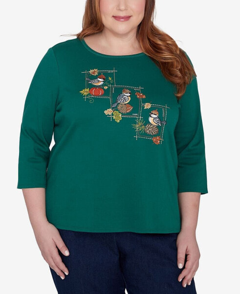 Plus Size Classic Birds With Hats Detailed Crew Neck Top