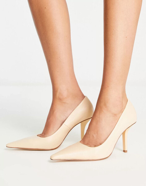 Mango – Spitze Pumps aus Leder in Cremeweiß