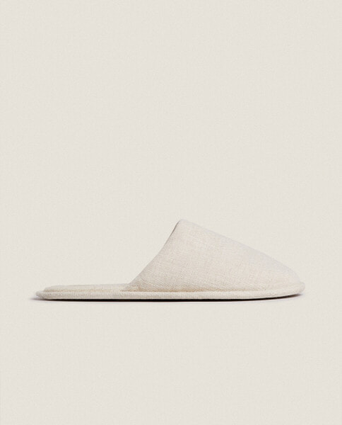 Linen slippers