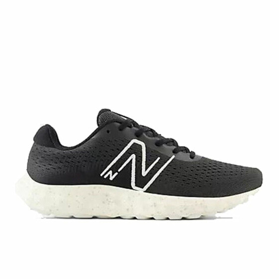 Беговые кроссовки для взрослых New Balance 520 V8 Blacktop Чёрный Женщина