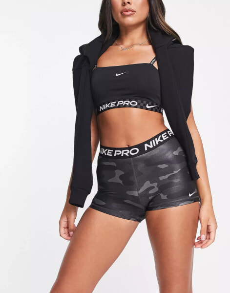 Nike – Pro Training – Knappe Shorts in Schwarz mit Camouflagemuster, 3 Zoll