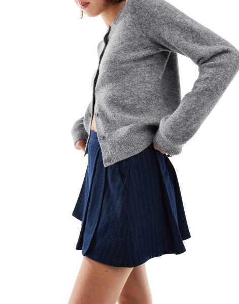 Hollister pleated skort in navy pintstipe