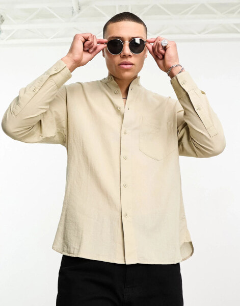 Bershka – Langärmliges Hemd in Beige mit Grandad-Kragen