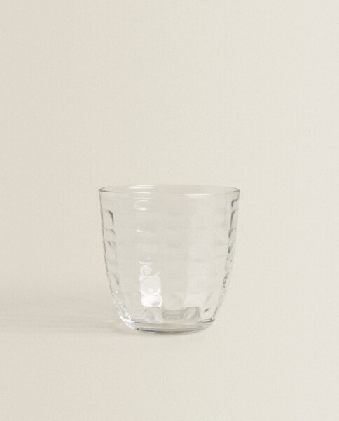 Raised square-effect tumbler