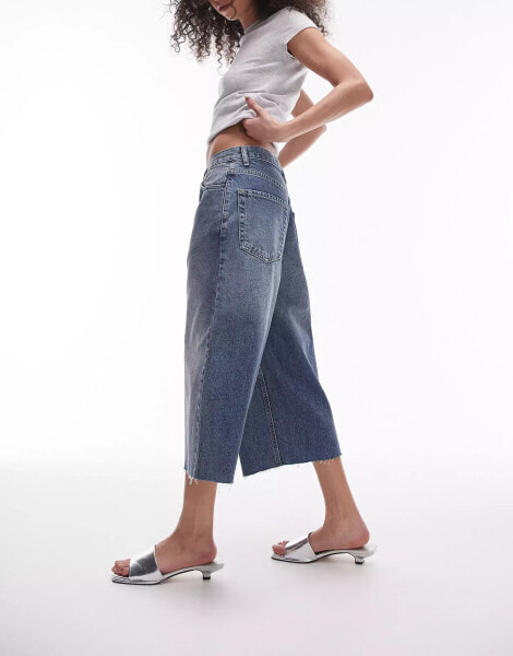 Topshop lowslung capri jeans in dirty crosshatch