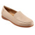 Trotters Deanna T2055-130 Womens Beige Leather Slip On Loafer Flats Shoes