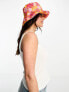 Pieces bucket hat in orange retro floral