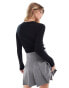 New Look crew neck knitted top in black