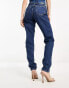 Calvin Klein Jeans – Mom-Jeans in mittlerer Waschung