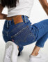 Levi's 501 crop jean in mid blue