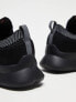 Hummel Unisex Tatum seamless trainers in black - BLACK