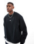 Nike SB essential logo crew neck sweatshirt in black