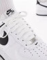 Nike Air Force 1 '07 trainers in white and black