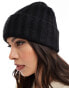 Pieces ribbed beanie hat in black