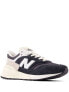 New Balance 997r trainers in grey