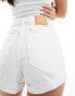 Stradivarius mom slim denim short in white