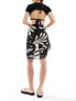 New Look printed sarong in black and white